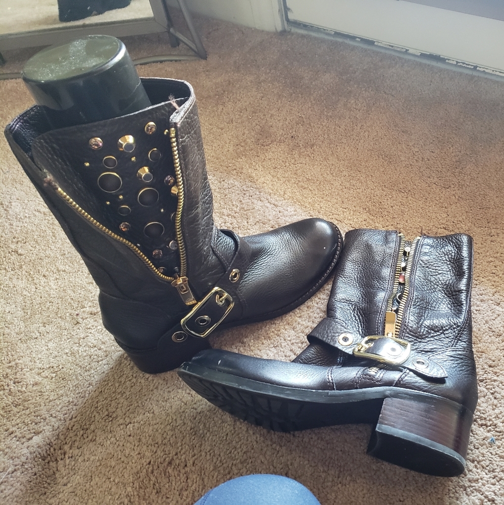 Vince Camuto Brown combat boots